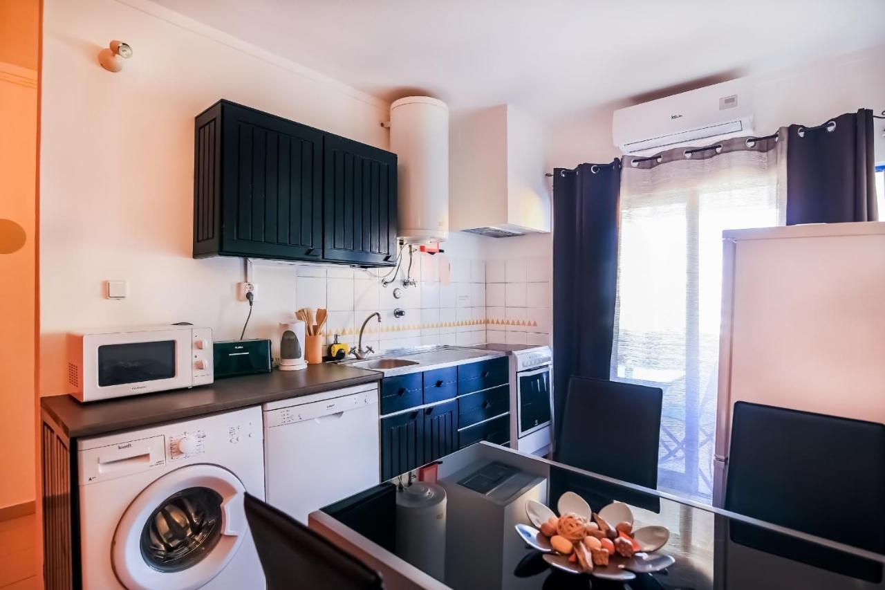 Apartment In Praia Da Rocha With A-C, Terrace In Portimão Buitenkant foto