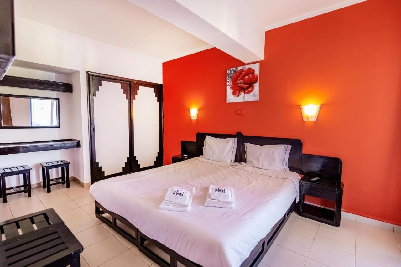 Apartment In Praia Da Rocha With A-C, Terrace In Portimão Buitenkant foto
