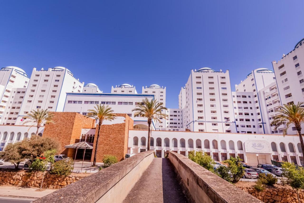 Apartment In Praia Da Rocha With A-C, Terrace In Portimão Buitenkant foto